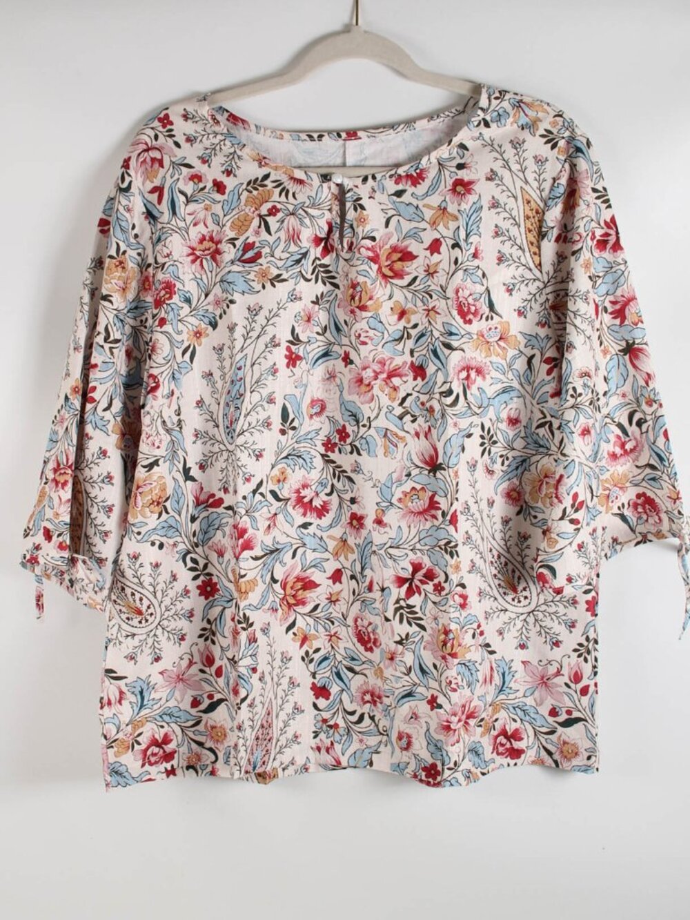 NWOT Floral Boho Blouse Women's XL Tie Sleeve Lightweight Top
